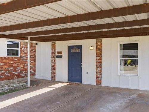 1501 Lawton Avenue, Moore, OK, 73160 | Card Image
