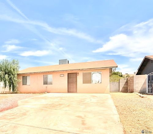 1905 S 17th Ave, Yuma, AZ, 85364-5323 | Card Image