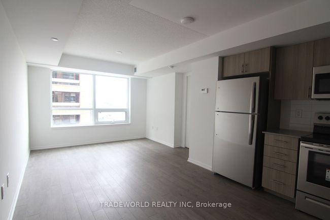324 - 3091 Dufferin St, Condo with 1 bedrooms, 1 bathrooms and 1 parking in Toronto ON | Image 4