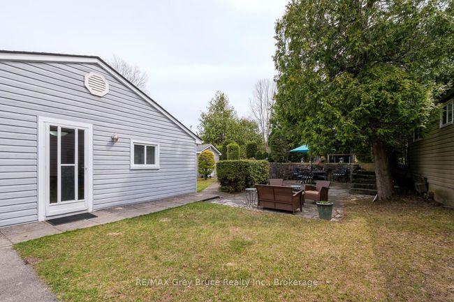 12 Guelph St, House other with 3 bedrooms, 1 bathrooms and 4 parking in Sauble Beach ON | Image 20