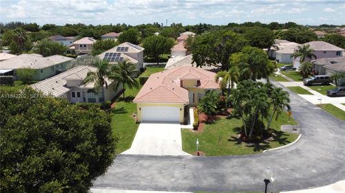 460 Se 24th Dr, HOMESTEAD, FL, 33033-5784 | Card Image