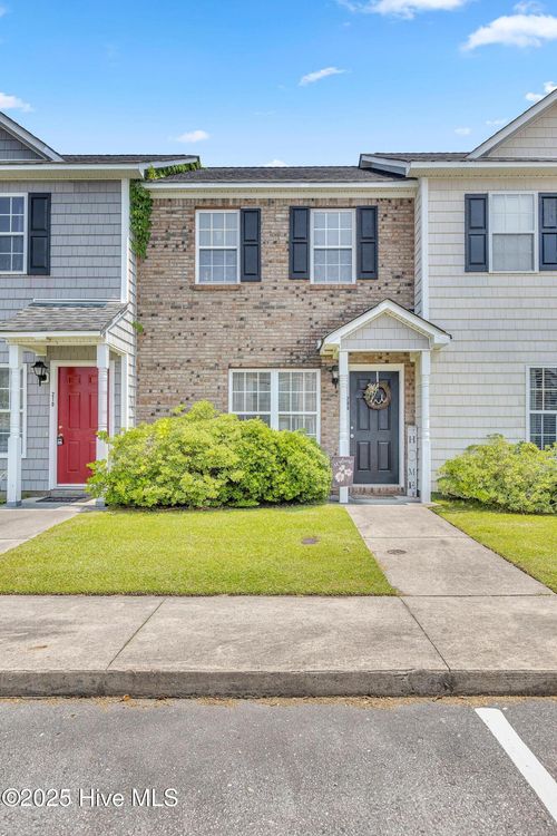 208 Bridgewood Dr, Jacksonville, NC, 28546-8379 | Card Image
