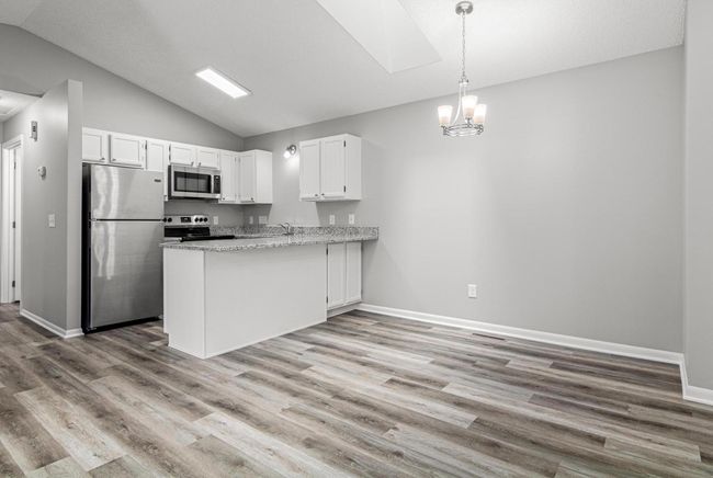 Dining Room & Kitchen | Image 19