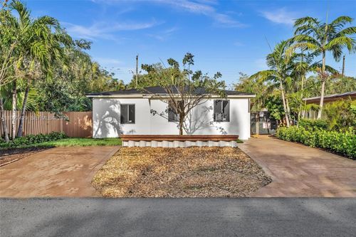 1123 Ne 1st Ave, Fort Lauderdale, FL, 33304-1904 | Card Image