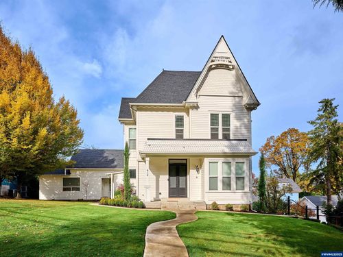 412 W Main St, Silverton, OR, 97381-2030 | Card Image