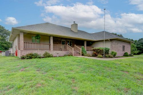 805 Oaklawn Dr, Parkerfield, KS, 67005-6708 | Card Image