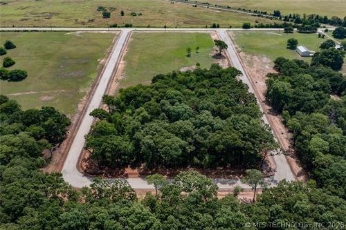 7 N Landing Loop, Mead, OK, 73449 | Card Image