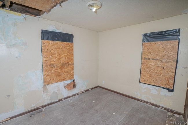 16100 Liberal St, House other with 2 bedrooms, 1 bathrooms and null parking in Detroit MI | Image 6