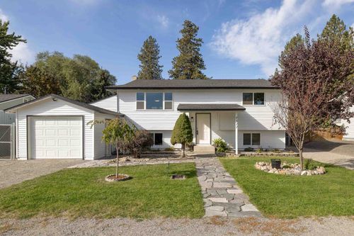 7511 N Robin St, Newman Lake, WA, 99025-5129 | Card Image