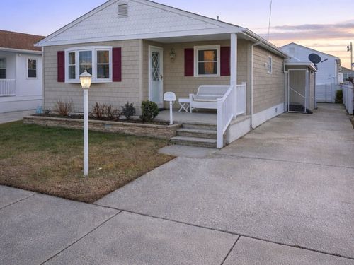 116 E Pittsburgh Ave, Wildwood Crest, NJ, 08260-3437 | Card Image