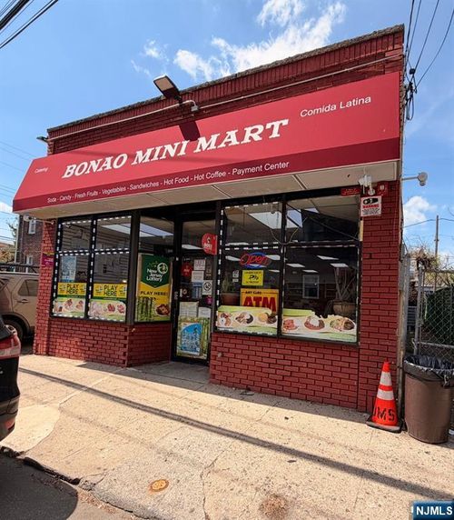 37 Fair St, Hackensack, NJ, 07601-5408 | Card Image