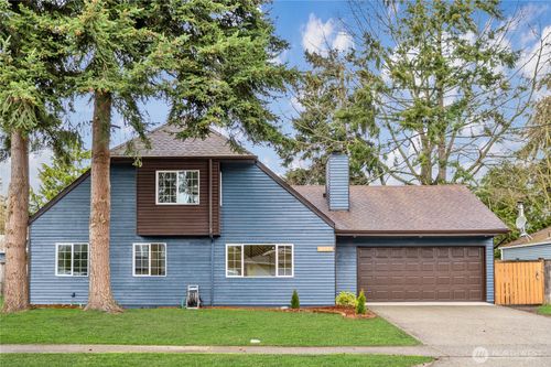 5572 34th Street Loop Ne, Tacoma, WA, 98422-3100 | Card Image