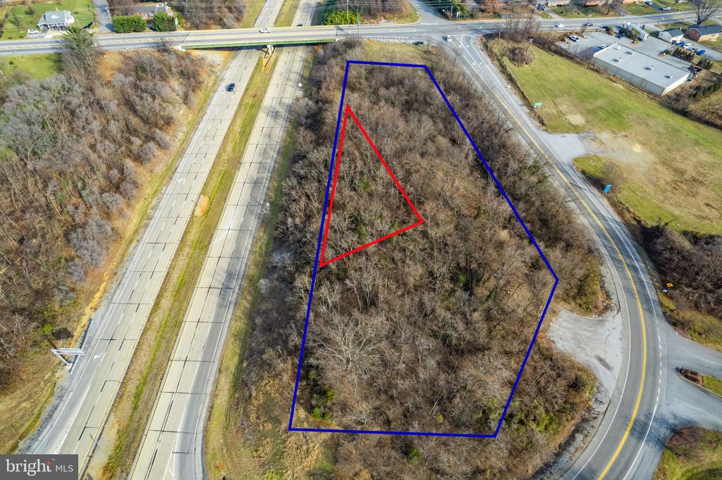 Land in CHARLES TOWN
