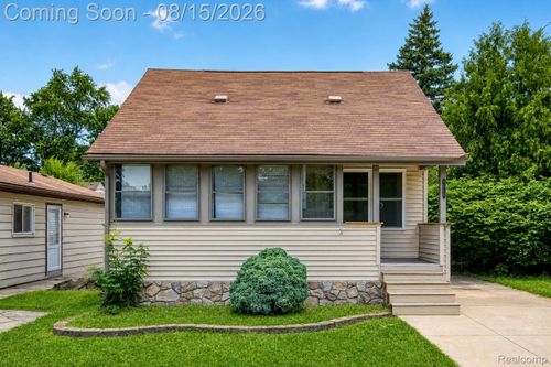 15852 Lola Dr, Redford, MI, 48239-3848 | Card Image
