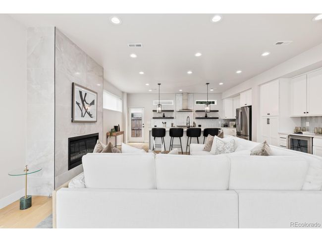 2040 W 45 Th Ave, House other with 3 bedrooms, 4 bathrooms and null parking in Denver CO | Image 8