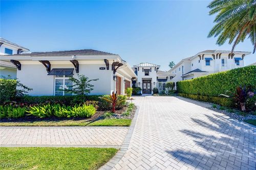 6818 Mangrove Ave, Naples, FL, 34109-6819 | Card Image