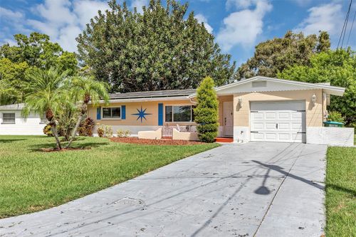 11149 Navajo Dr, ST PETERSBURG, FL, 33708-3121 | Card Image