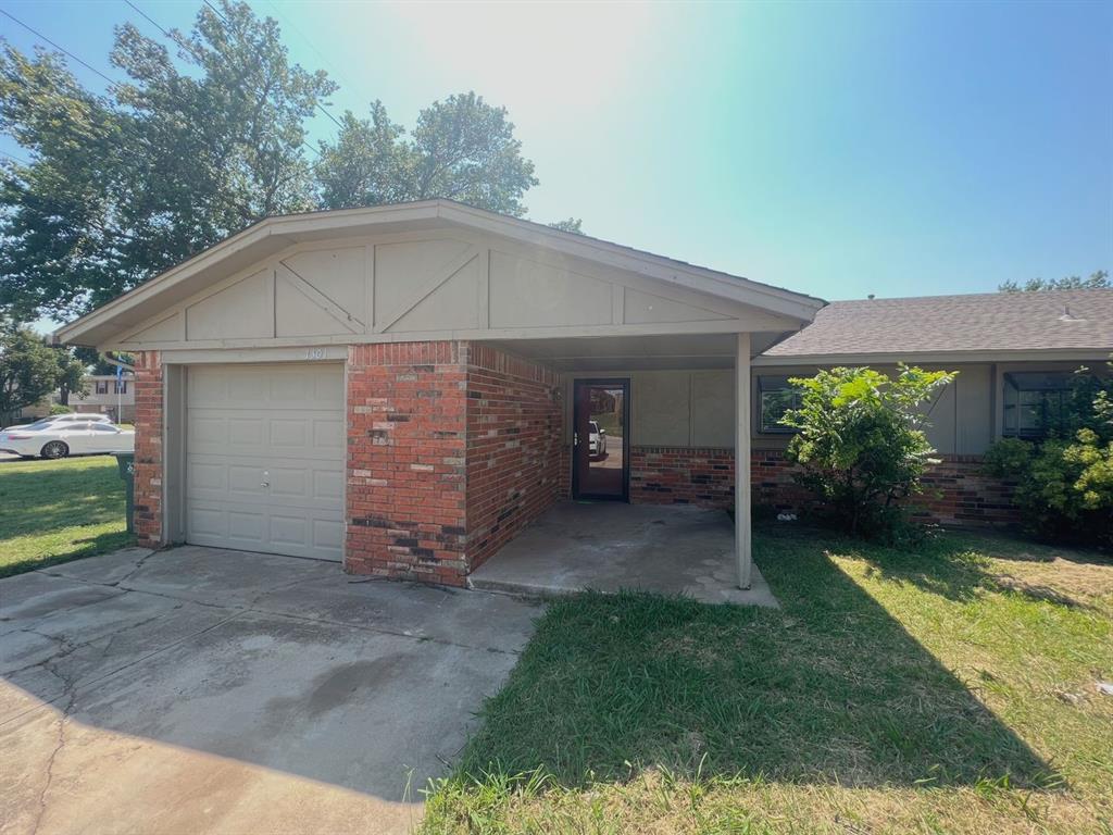 Fretz Ave, Edmond, OK 73003
