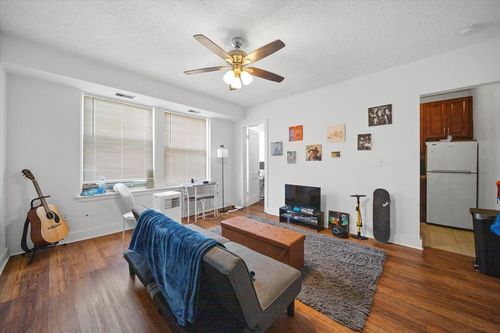 apt-414-3727 Pine Grove Ave, Chicago, IL, 60613-4185 | Card Image