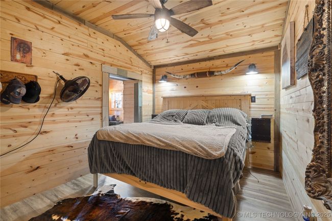 Primary bedroom | Image 10