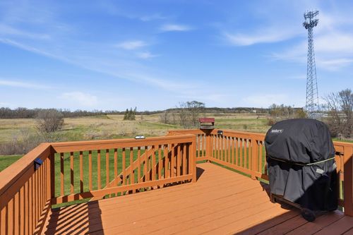642 Union Ct, Cannon Falls, MN, 55009-1850 | Card Image