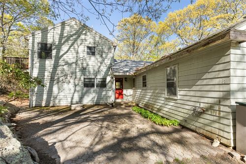 101 Cobble Hill Rd, Lincoln, RI, 02865-4012 | Card Image