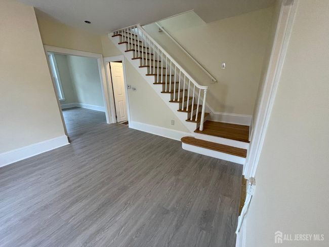 171 Washington Rd, House other with 5 bedrooms, 2 bathrooms and null parking in Sayreville NJ | Image 4