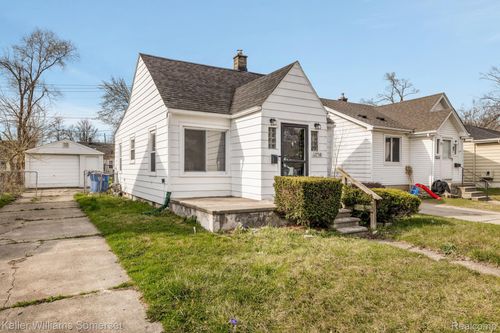 12758 Vernon Ave, Warren, MI, 48089-4839 | Card Image