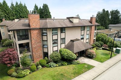 206 - 1480 Vidal St, Condo with 2 bedrooms, 2 bathrooms and 1 parking in White Rock BC | Image 1