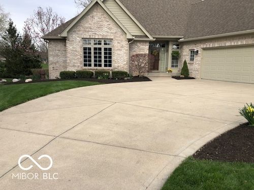5948 Mckinges Cir, Carmel, IN, 46033-8614 | Card Image