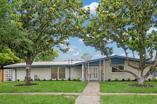 7102 Walkway St, Houston, TX, 77036-5742 | Card Image