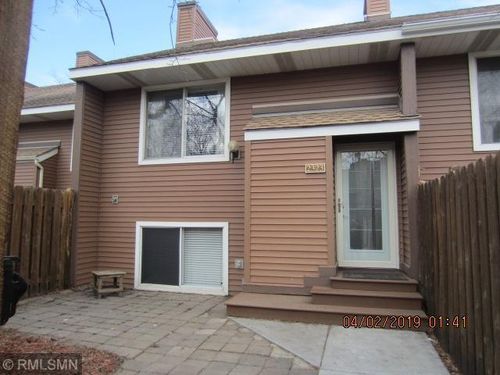 2323 Territorial Rd, Saint Paul, MN, 55114-1613 | Card Image