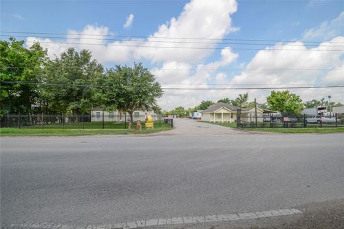 6309 E Houston Rd, Houston, TX, 77028-4805 | Card Image