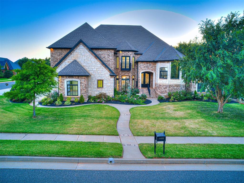 Kinross Cir, Edmond, OK 73012