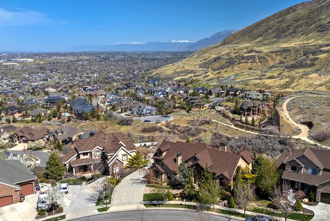 Birds eye view of property featuring a mountain view and a residential view | Image 57