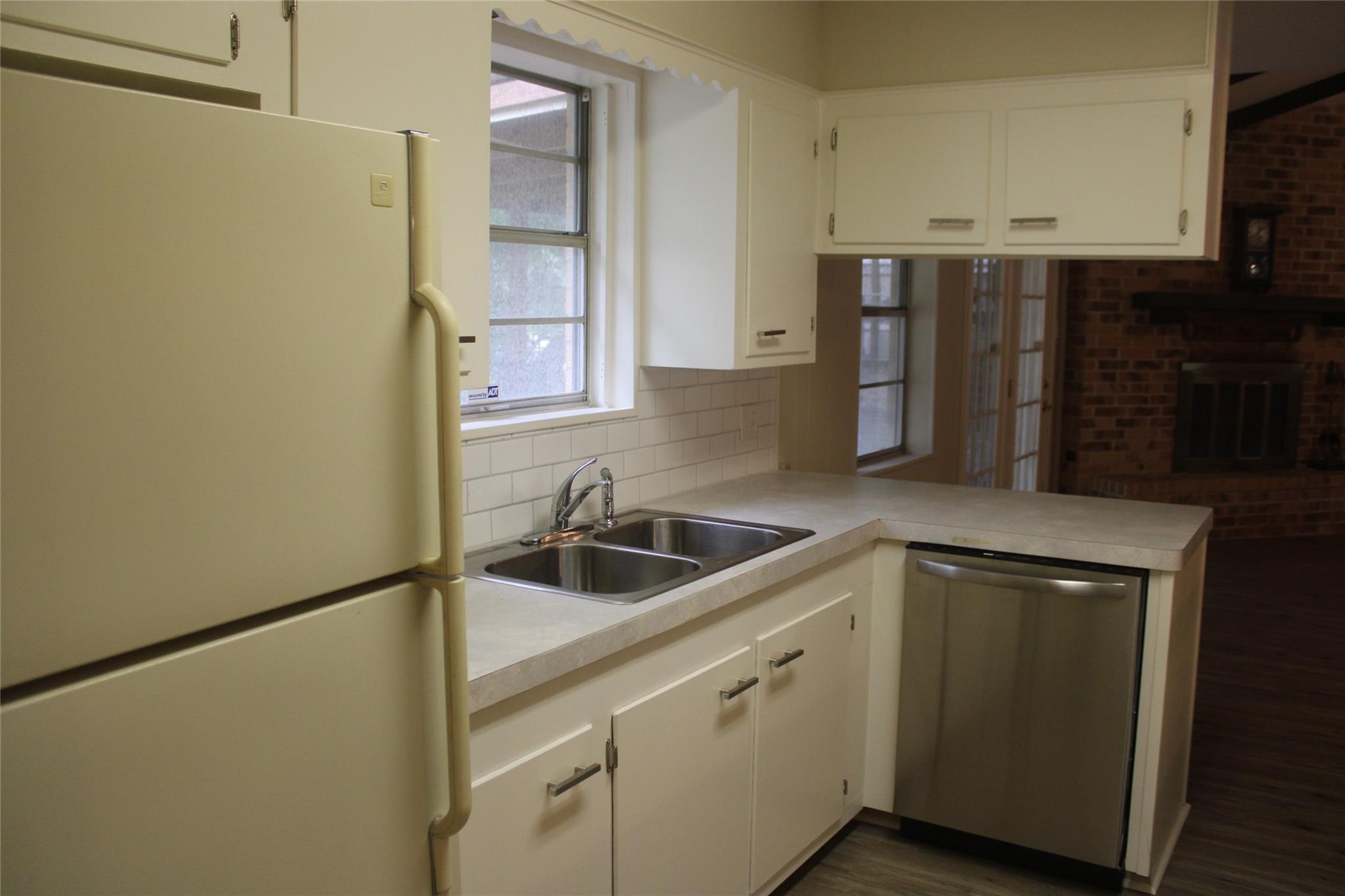 Residential in Winnie 4