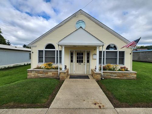 107 E Academy St, Shinglehouse, PA, 16748-7107 | Card Image