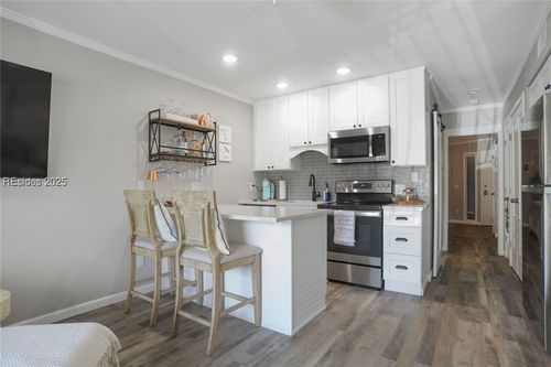 apt-a131-40 Folly Field Rd, Hilton Head Island, SC, 29928-8803 | Card Image
