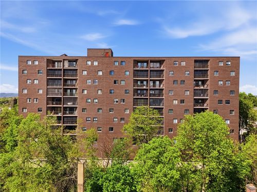 504-5600 Munhall Rd, Squirrel Hill, PA, 15217-2047 | Card Image