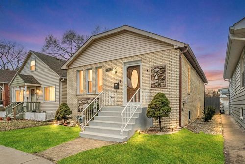 4212 N Ottawa Ave, Norridge, IL, 60706-1003 | Card Image