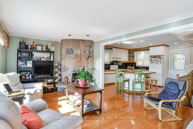 1082 Kawagama Lake Rd, House other with 3 bedrooms, 2 bathrooms and 2 parking in Haliburton ON | Image 18
