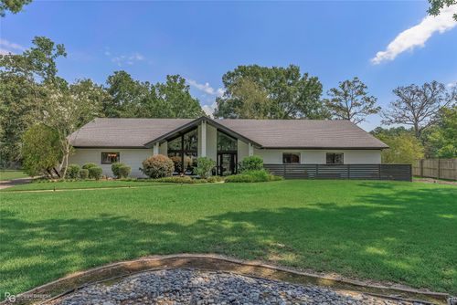 1044 Bauxhall Cir, Shreveport, LA, 71106-8255 | Card Image