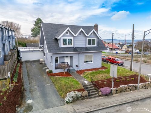 3004 W Marine View Drive, Everett, WA, 98201 | Card Image