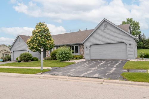 W178N9858 Riversbend Cir E, Germantown, WI, 53022-4653 | Card Image