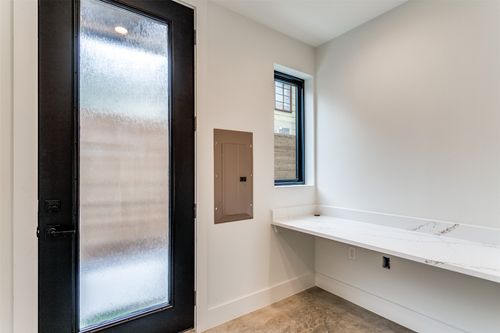 105-4306 Deere St, Dallas, TX, 75204-3608 | Card Image