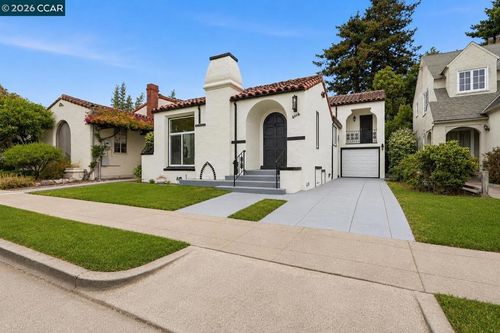 5672 Carberry Ave, Oakland, CA, 94609-1726 | Card Image