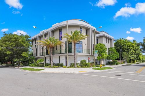2688 Sw 25th Ave, Miami, FL, 33133-2215 | Card Image