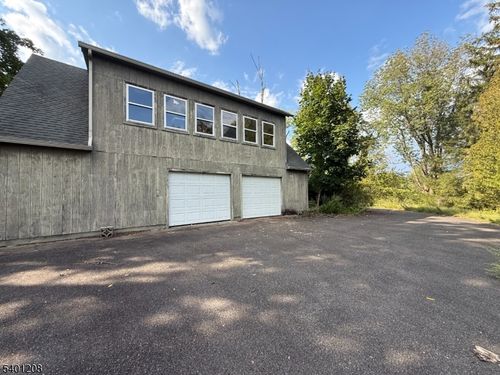 211 Pickle Rd, Califon, NJ, 07830-3546 | Card Image