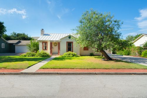 128 E Elmview Pl, Alamo Heights, TX, 78209-3806 | Card Image