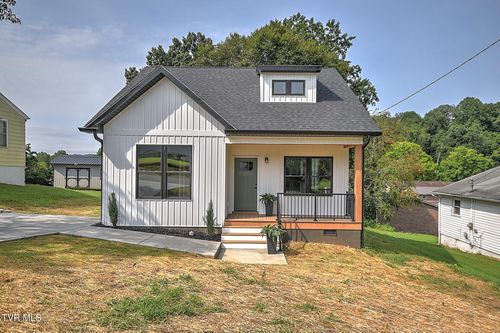 463 Magnolia Dr, Bristol, VA, 24201-2507 | Card Image